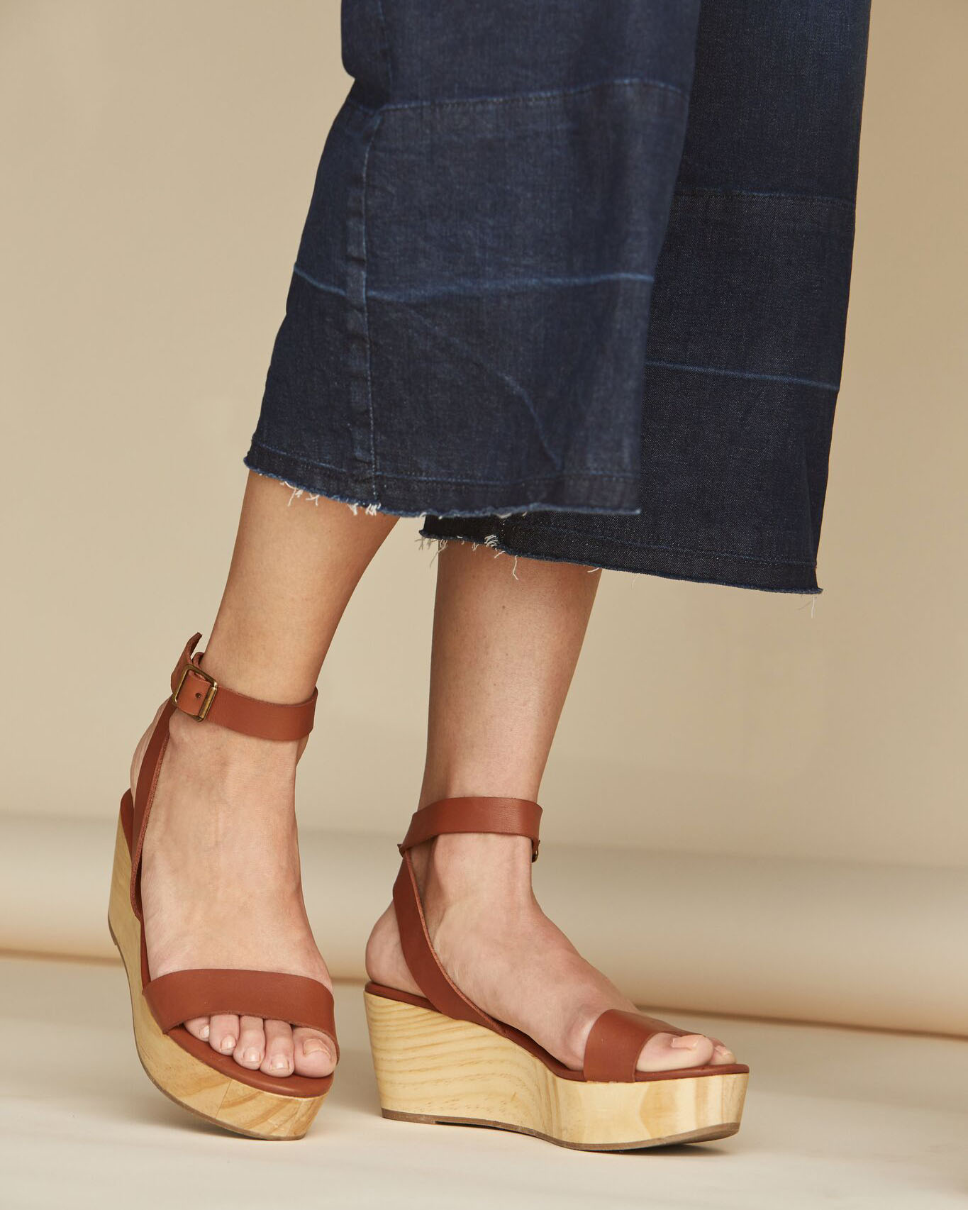 Women's Wooden Wedge Sandal Ethically Made Nisolo